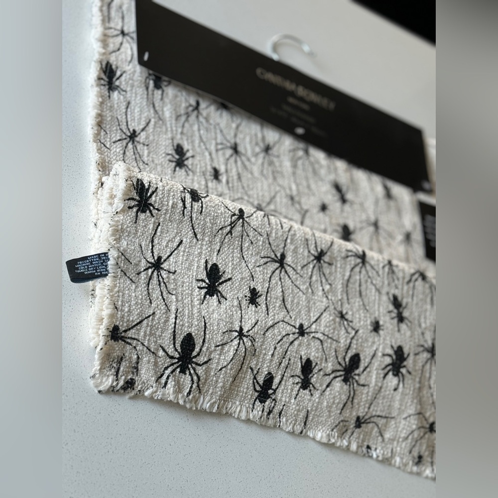 Spiders 🕷️ Table Runner - Picture 8 of 13